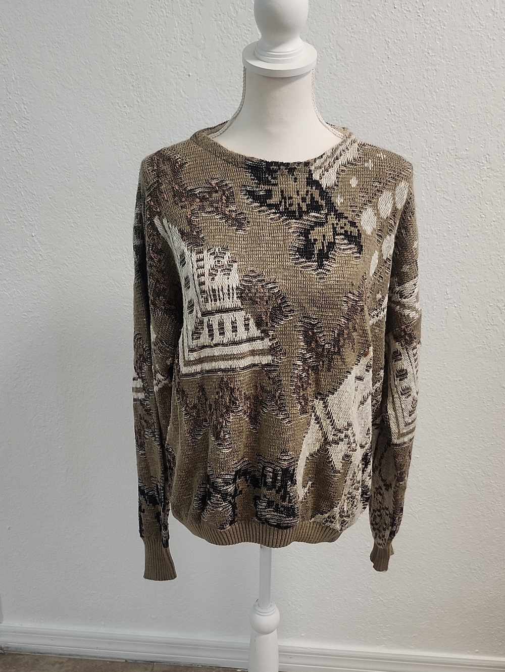 Mondo Cozy Vtg Patterned Crewneck Sweater in Brown & Cream
